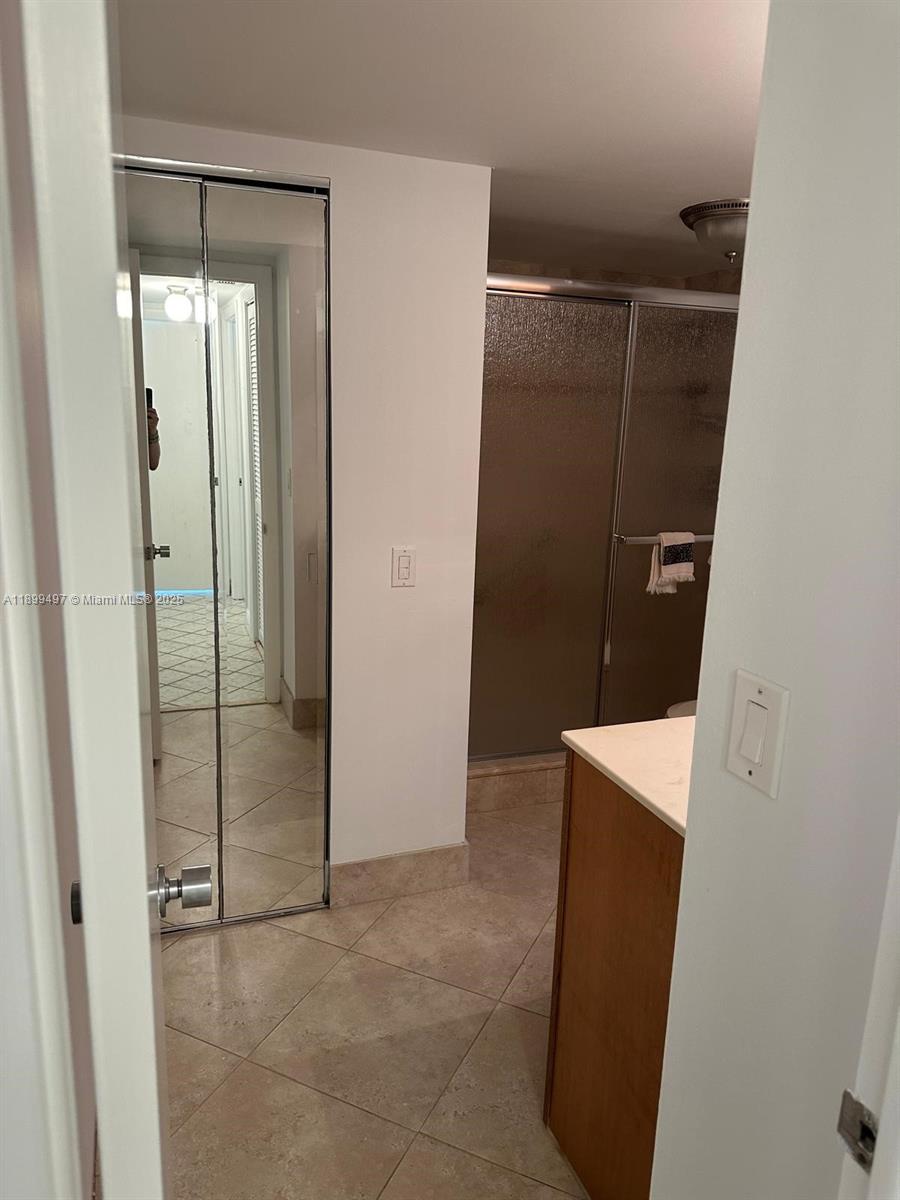 EMERALD HILLS C C APTS CO - Residential