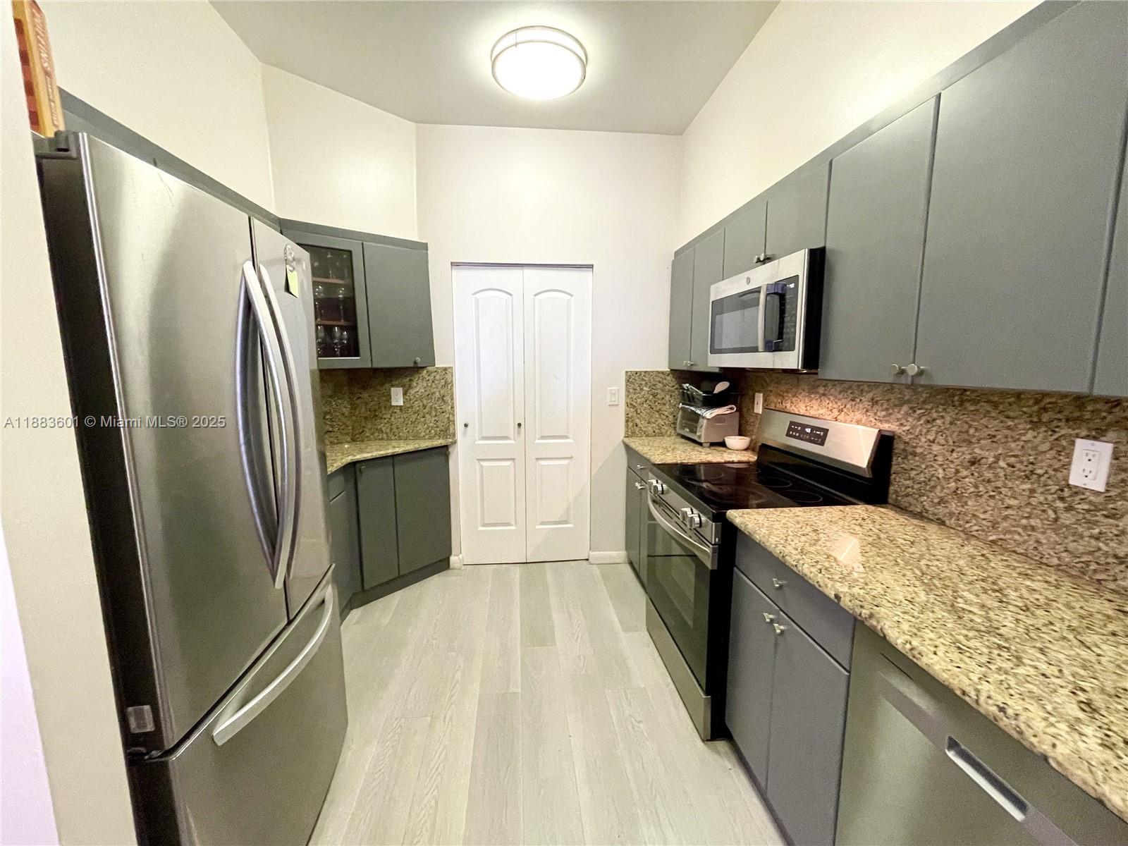 ATLANTIC ROSE CONDO - Residential