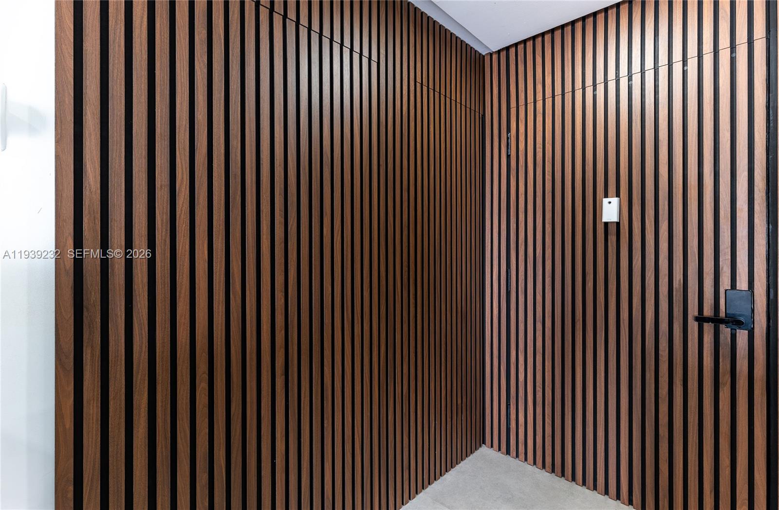 CARIBBEAN HOUSE CONDO - Residential