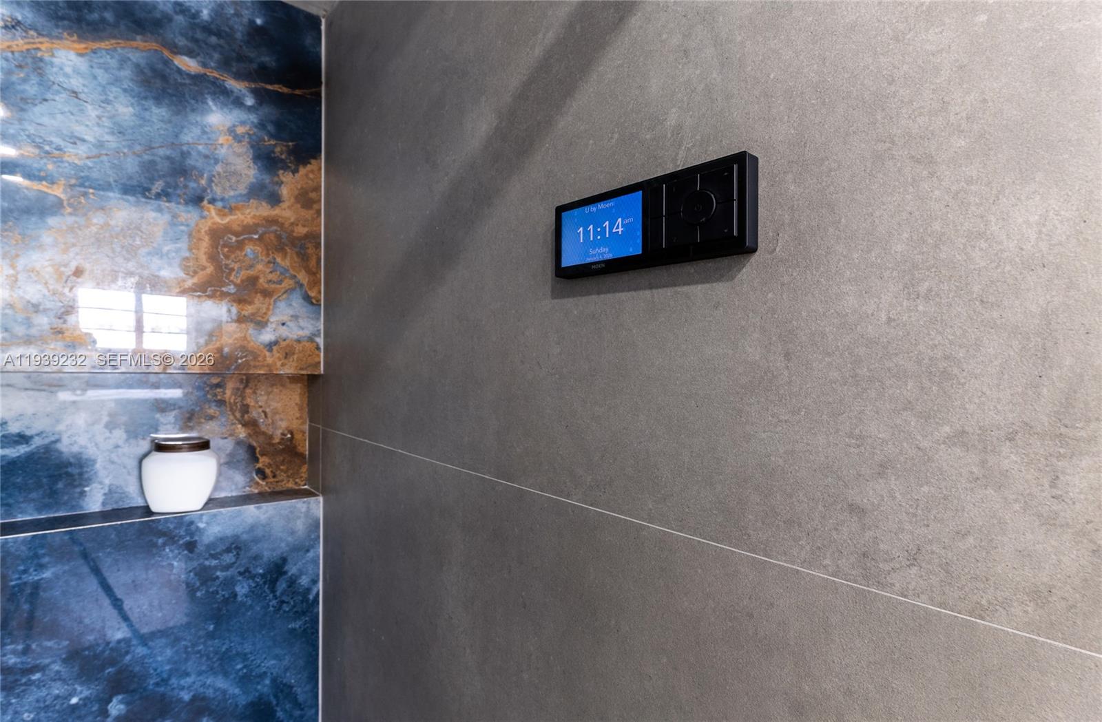 CARIBBEAN HOUSE CONDO - Residential