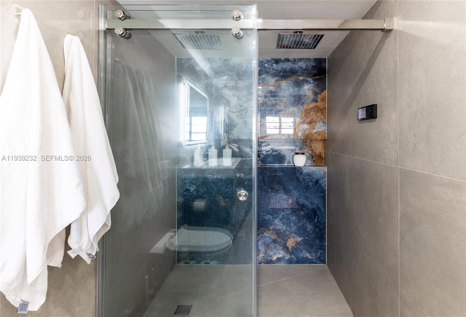 CARIBBEAN HOUSE CONDO - Residential