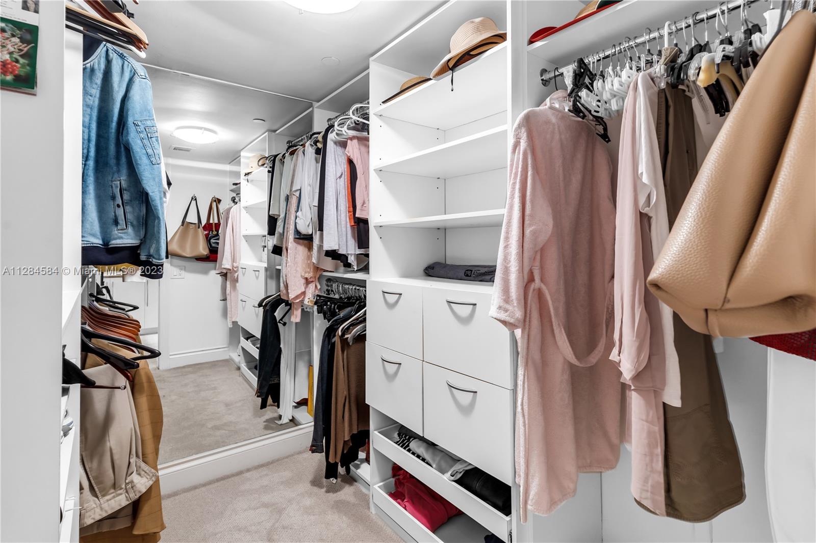 THE EMERALDBAY @ KEY COLO - Residential