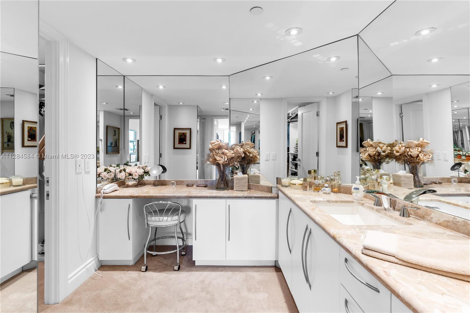 THE EMERALDBAY @ KEY COLO - Residential