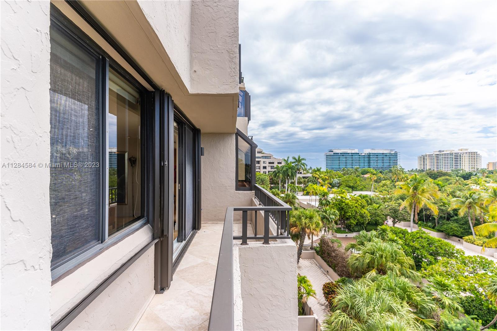 THE EMERALDBAY @ KEY COLO - Residential