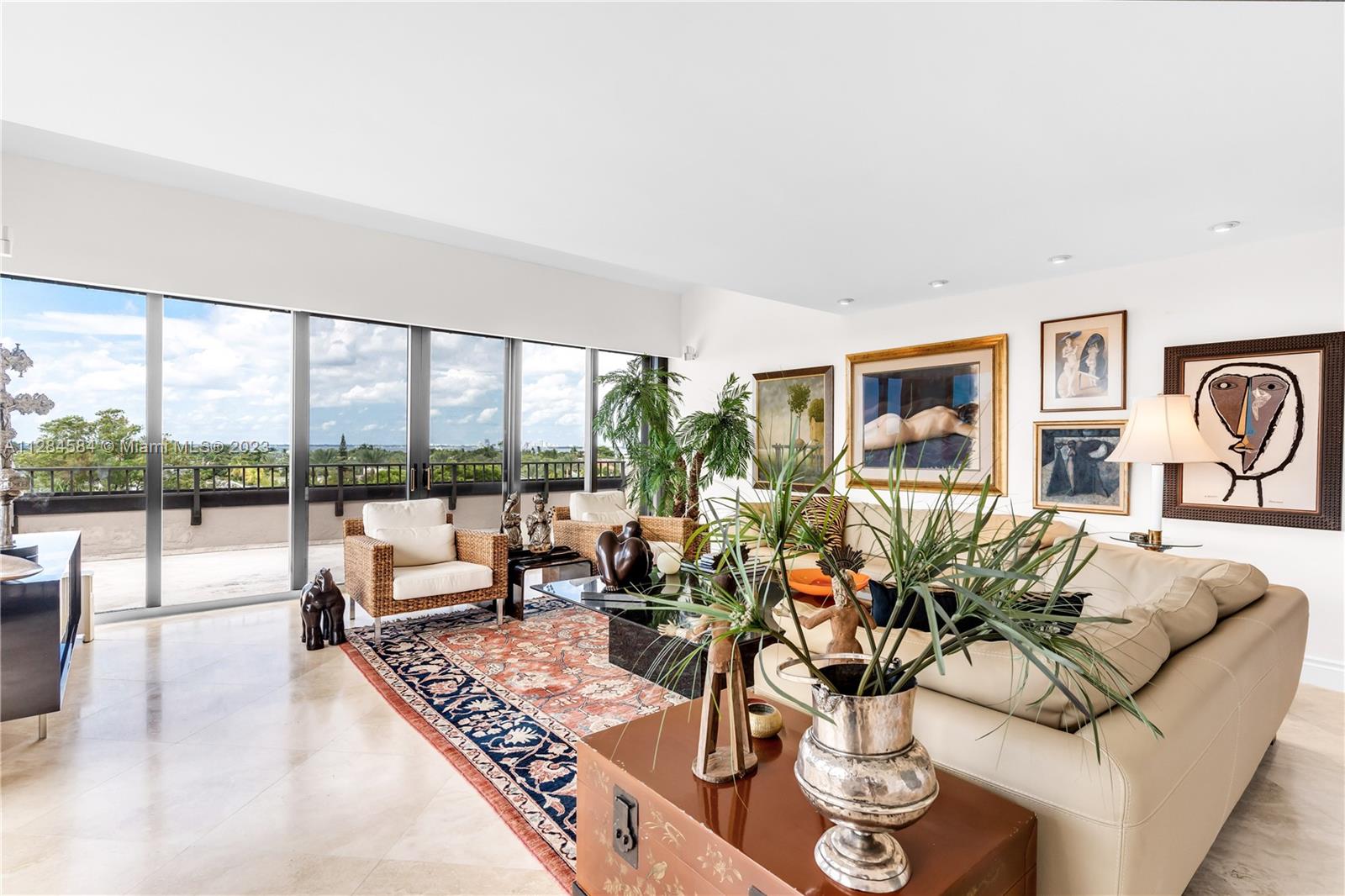 THE EMERALDBAY @ KEY COLO - Residential