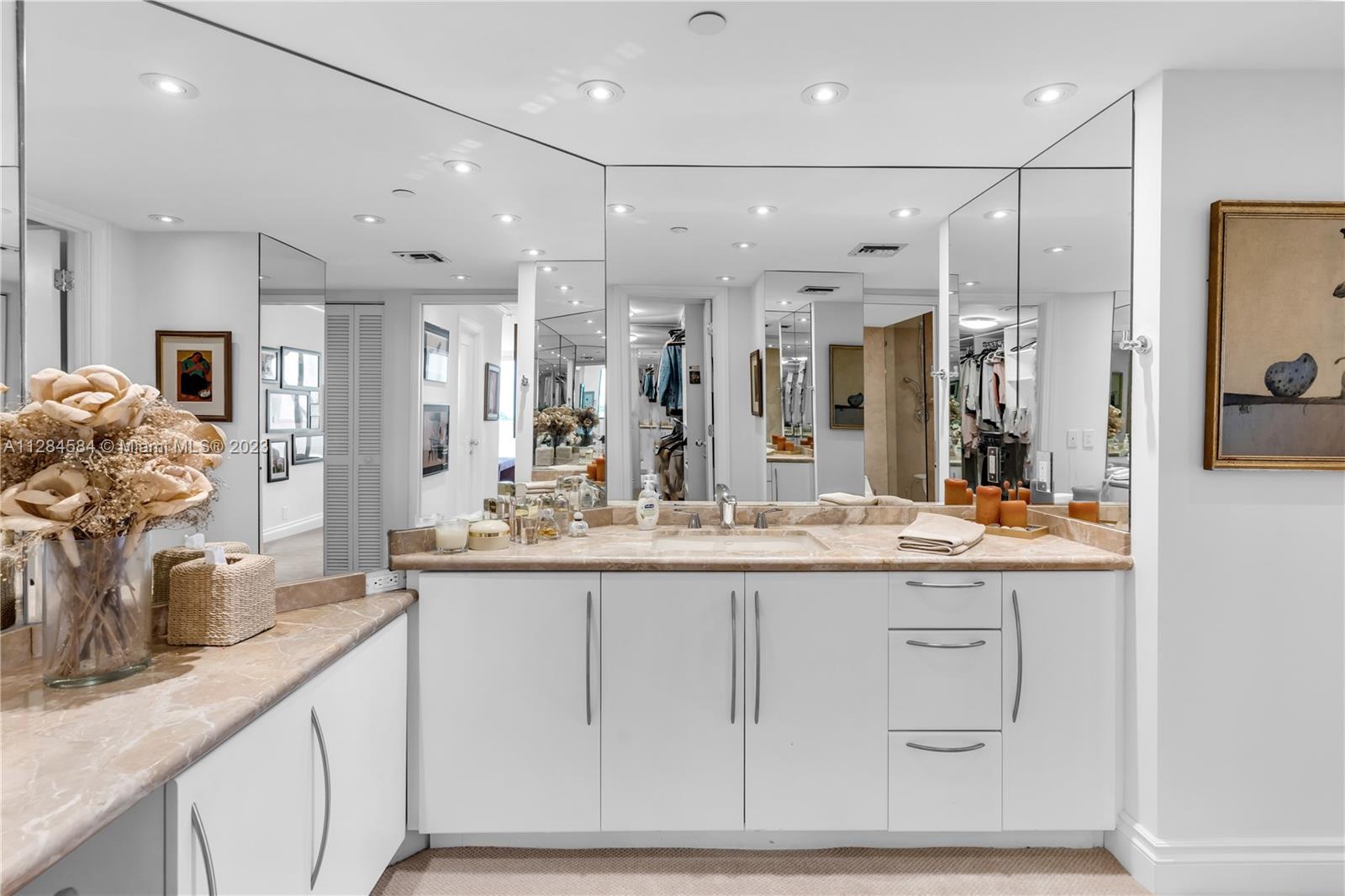 THE EMERALDBAY @ KEY COLO - Residential