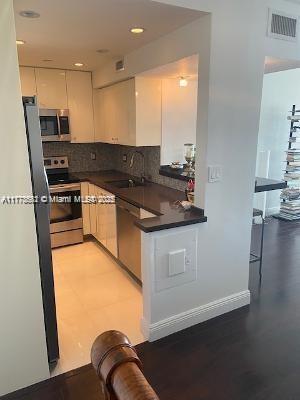 1200 West Ave 303