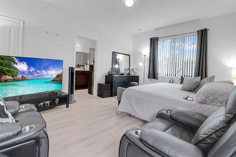 Tiny photo for 22936 SW 115th Ct, Miami, FL 33170 (MLS # A12005848)