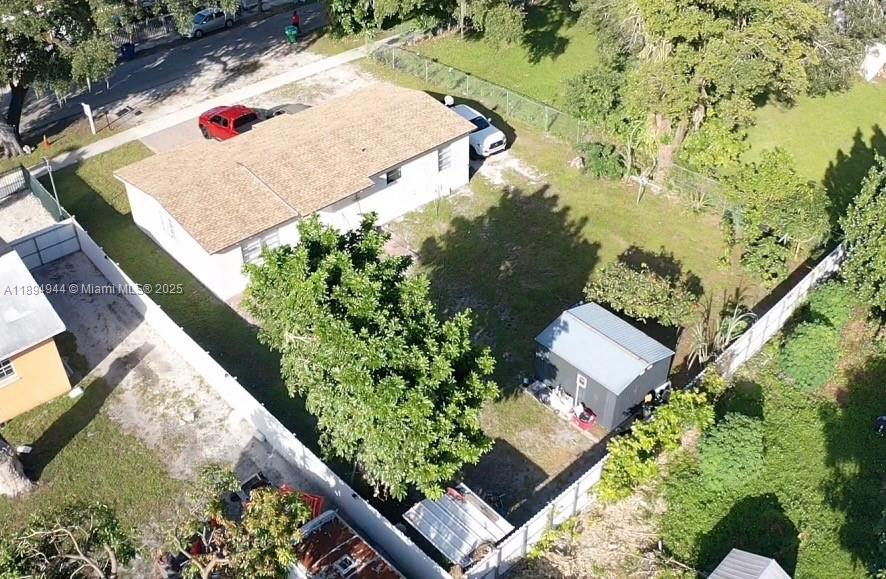 GOLDEN GLADES PARK 5TH AD - Residential