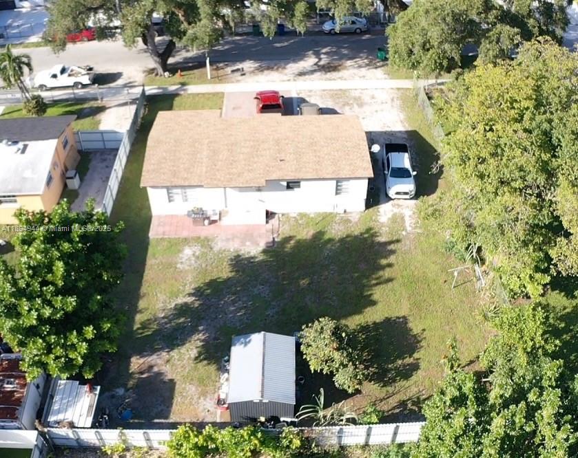 GOLDEN GLADES PARK 5TH AD - Residential