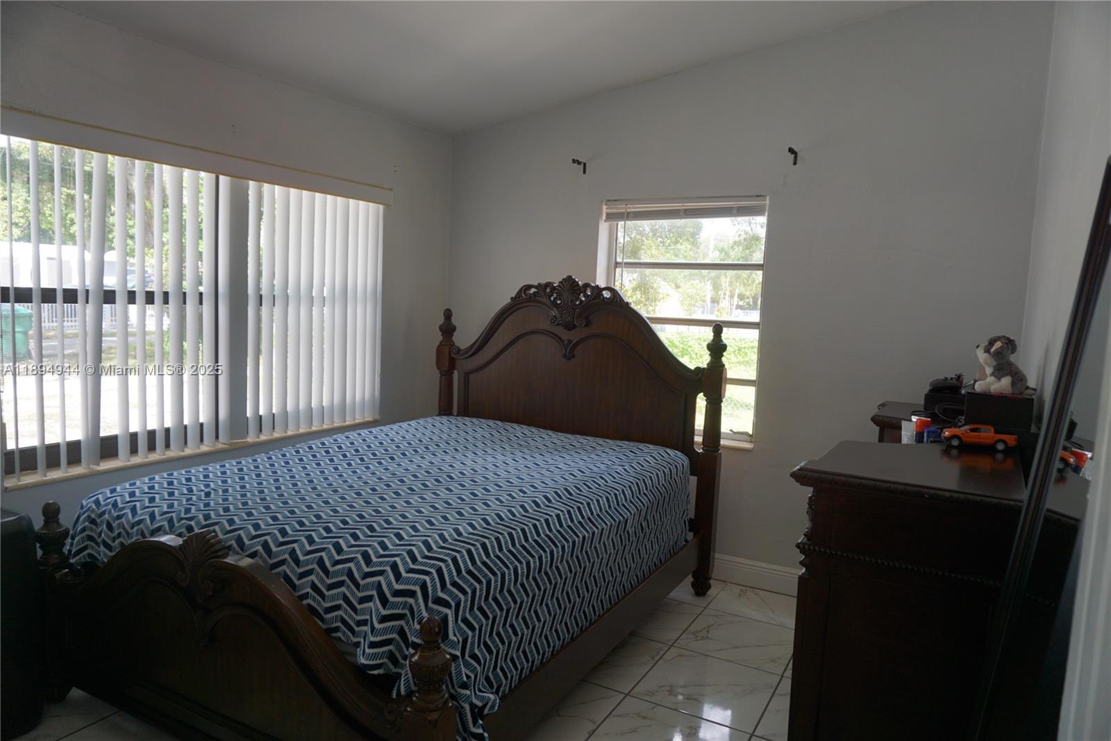 GOLDEN GLADES PARK 5TH AD - Residential