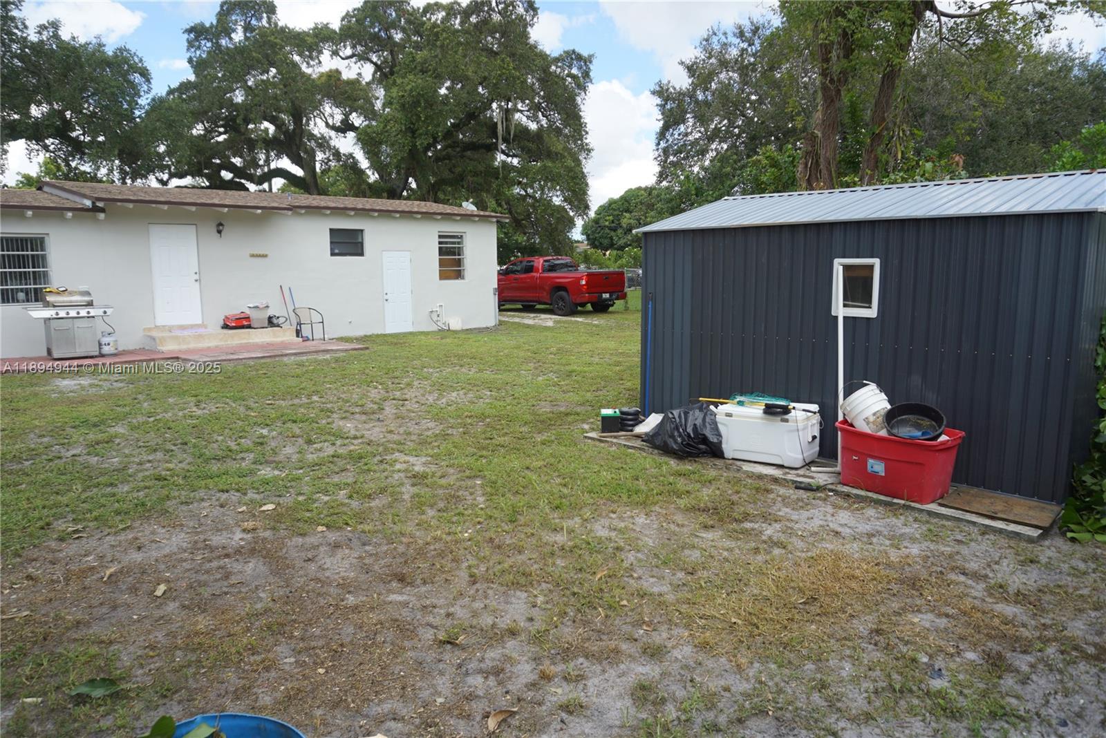 GOLDEN GLADES PARK 5TH AD - Residential