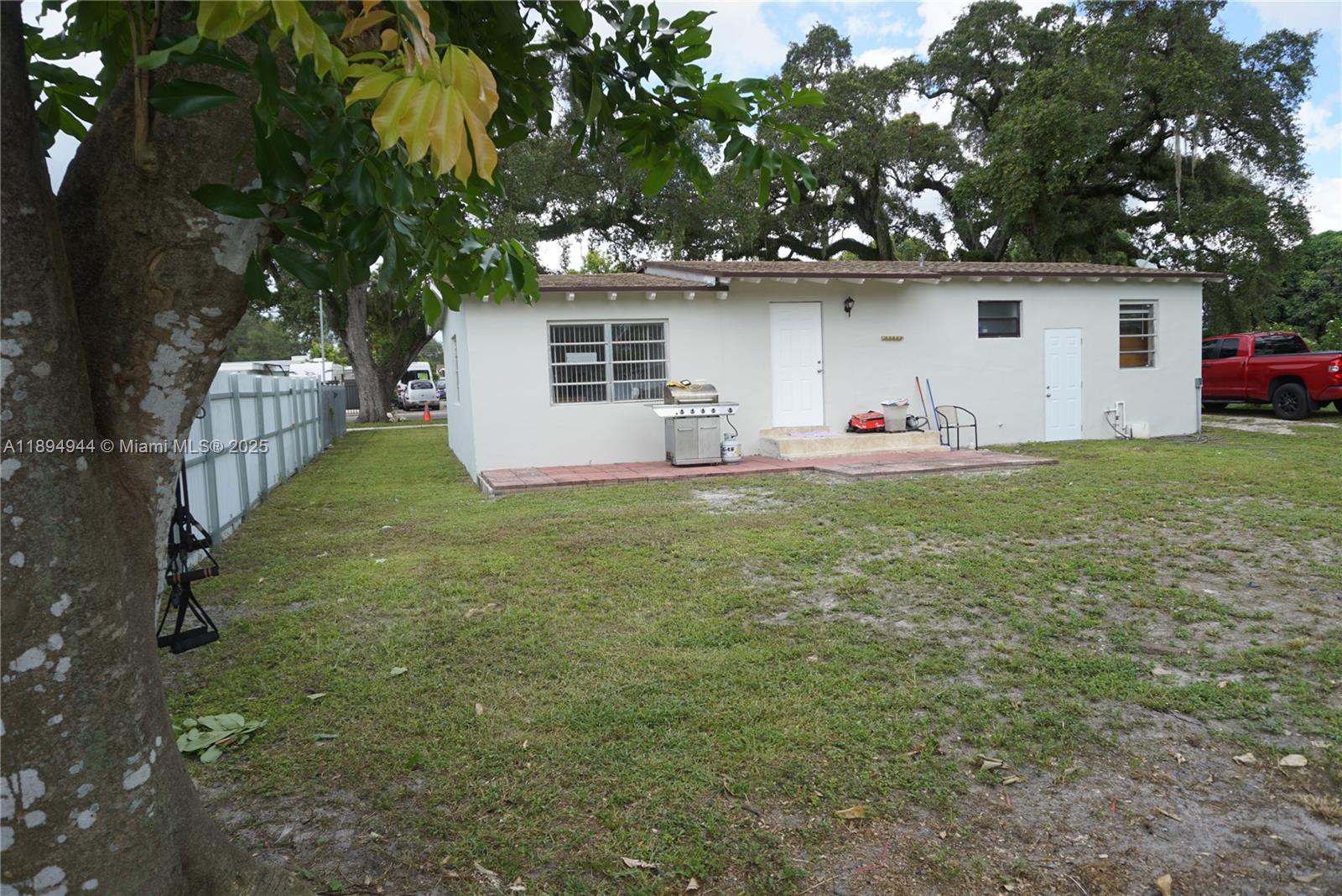 GOLDEN GLADES PARK 5TH AD - Residential