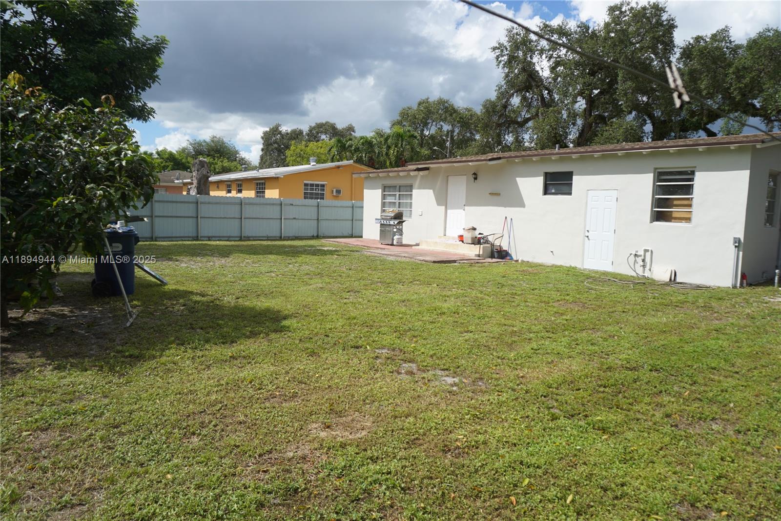 GOLDEN GLADES PARK 5TH AD - Residential