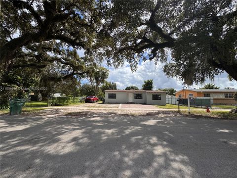 2850 NW 170th St Miami Gardens FL 33056