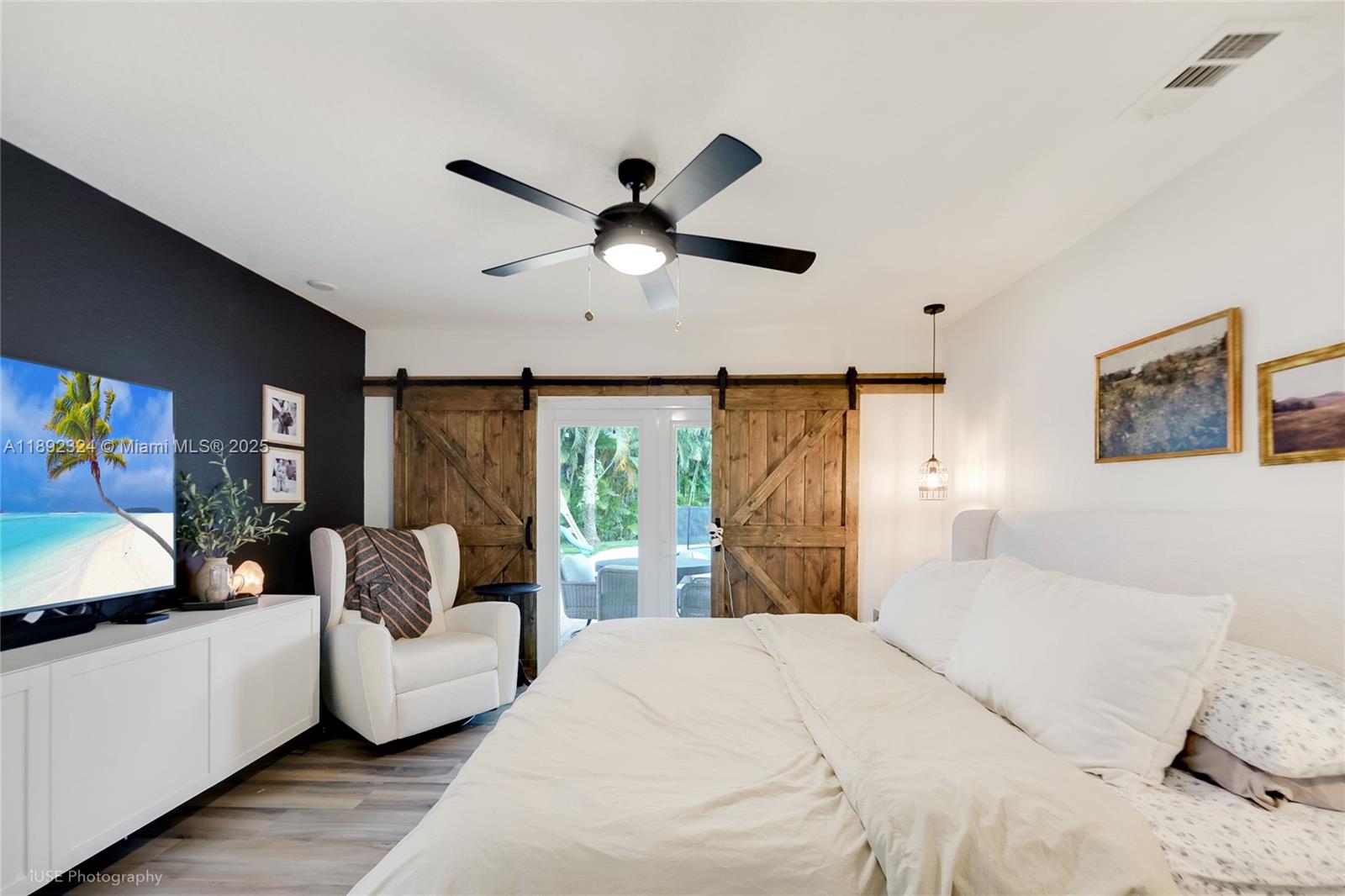 HAWKES BLUFF - Residential