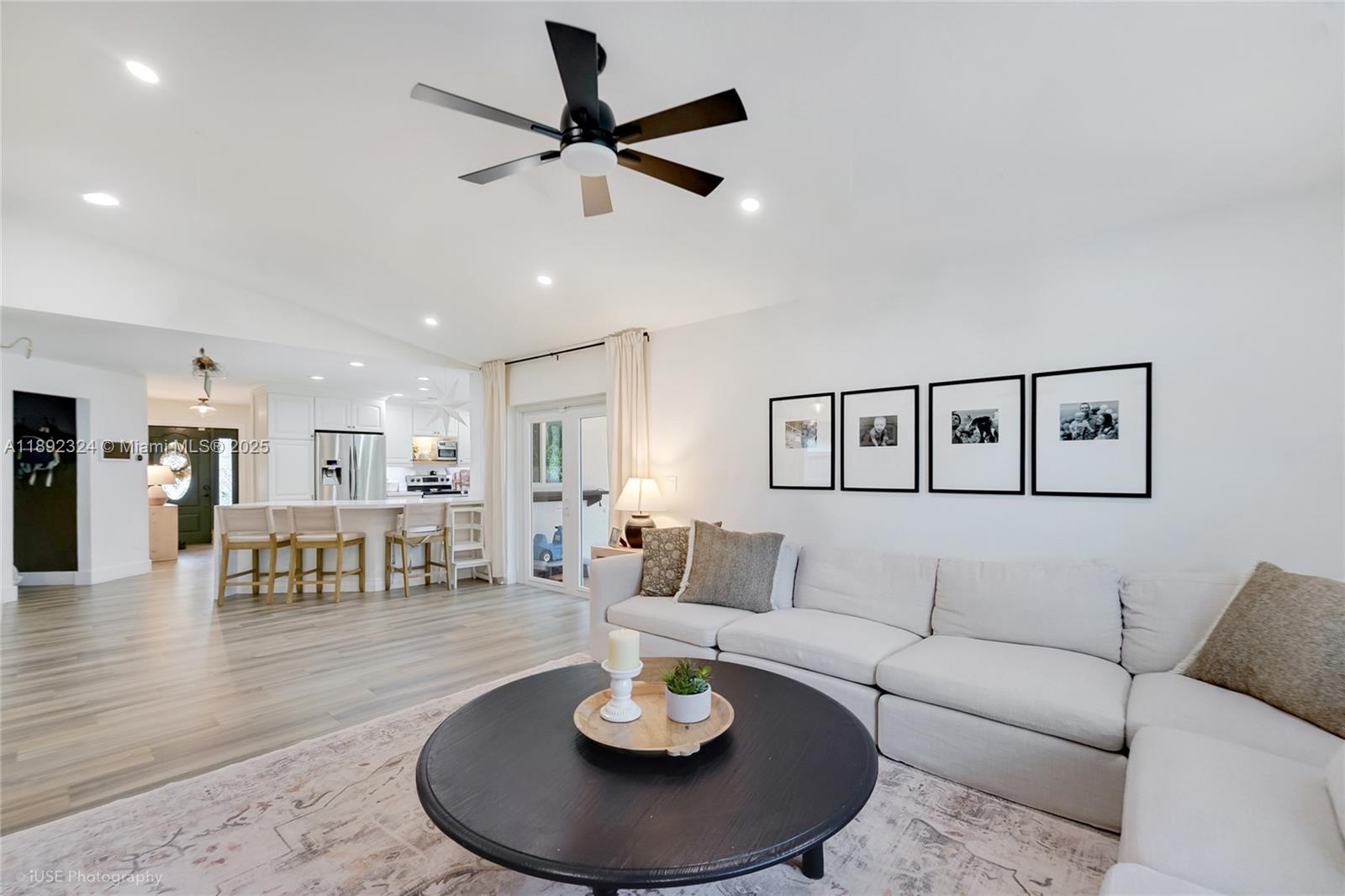 HAWKES BLUFF - Residential