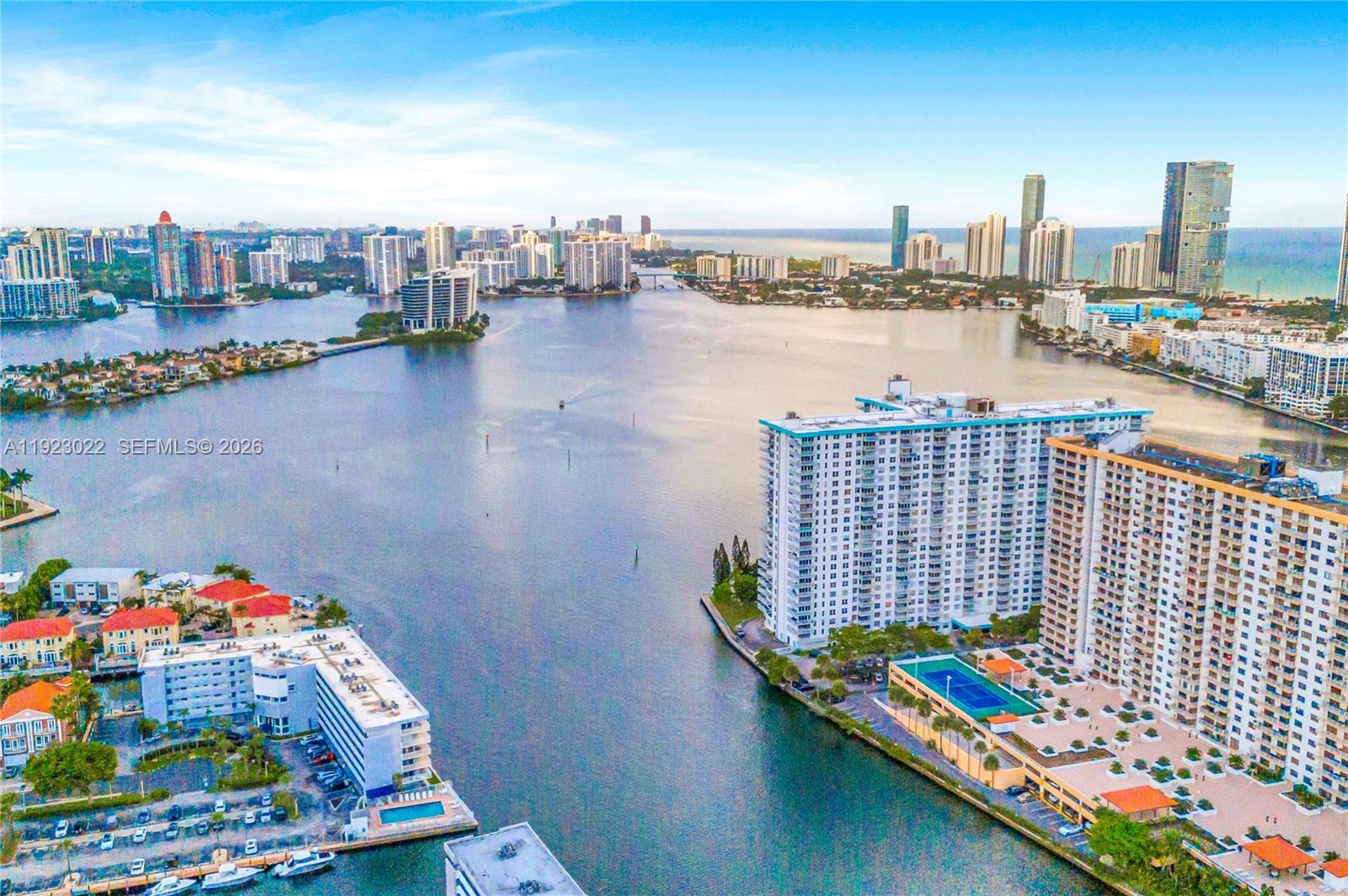 WINSTON TOWERS 500 CONDO - Residential