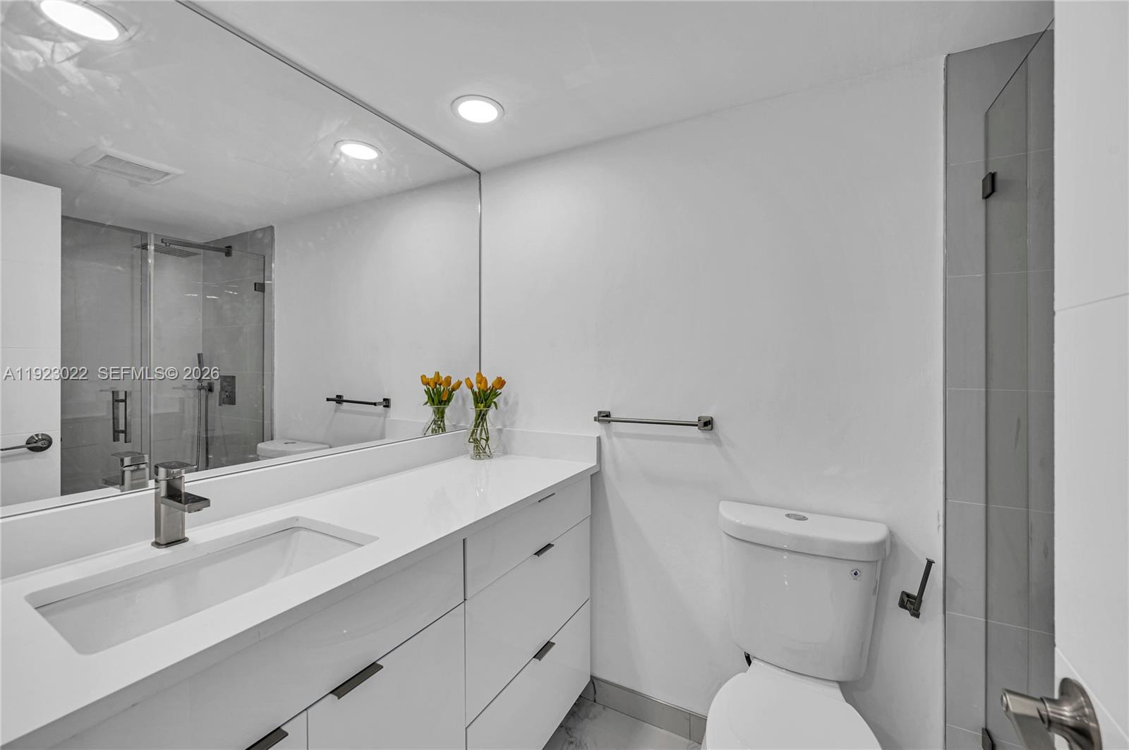 WINSTON TOWERS 500 CONDO - Residential