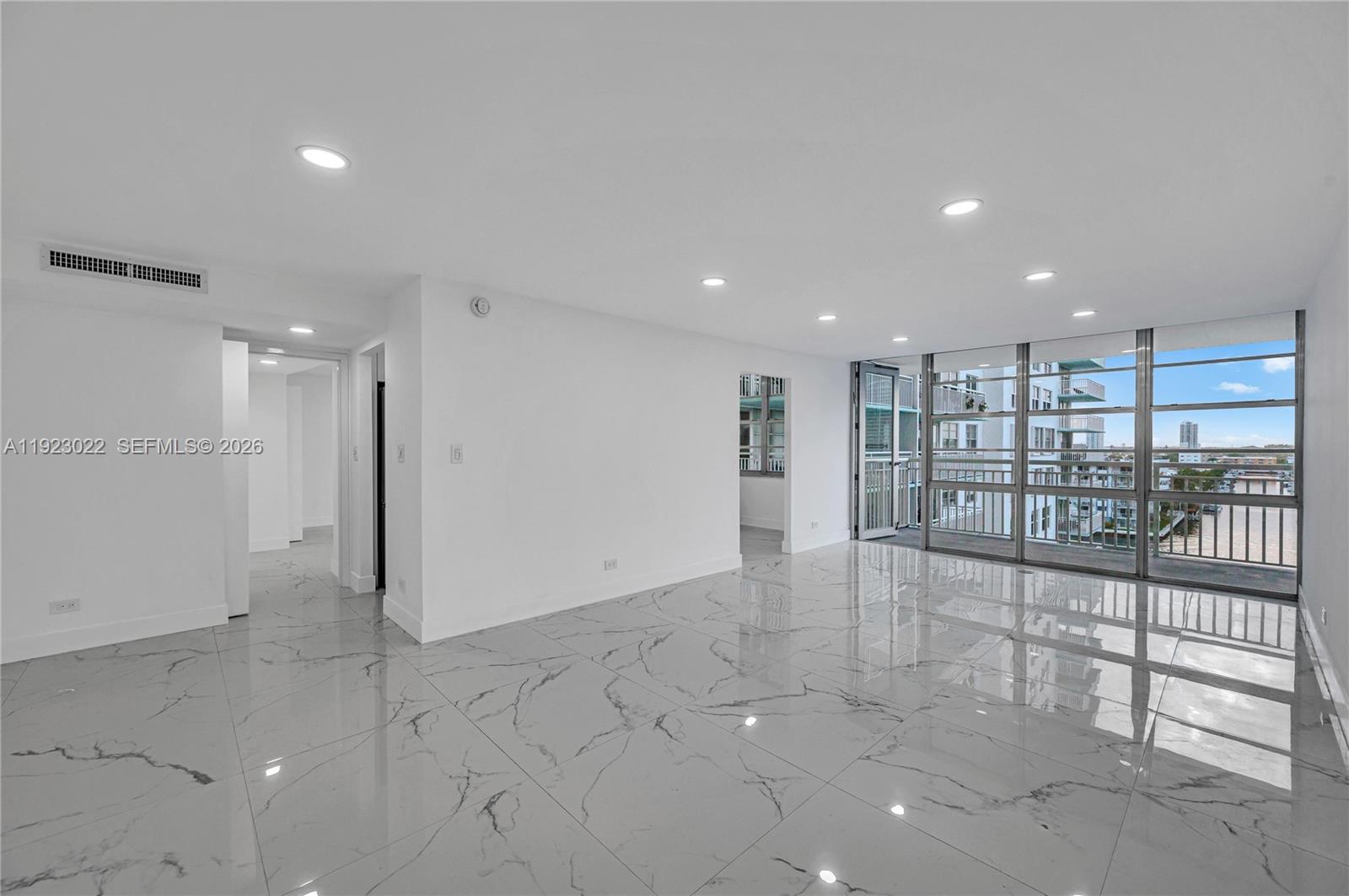 WINSTON TOWERS 500 CONDO - Residential