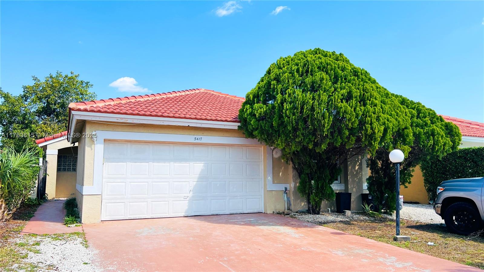 Rental Property at 5417 Nw 184th St, Miami Gardens, Broward County, Florida - Bedrooms: 3 
Bathrooms: 2  - $3,500 MO.