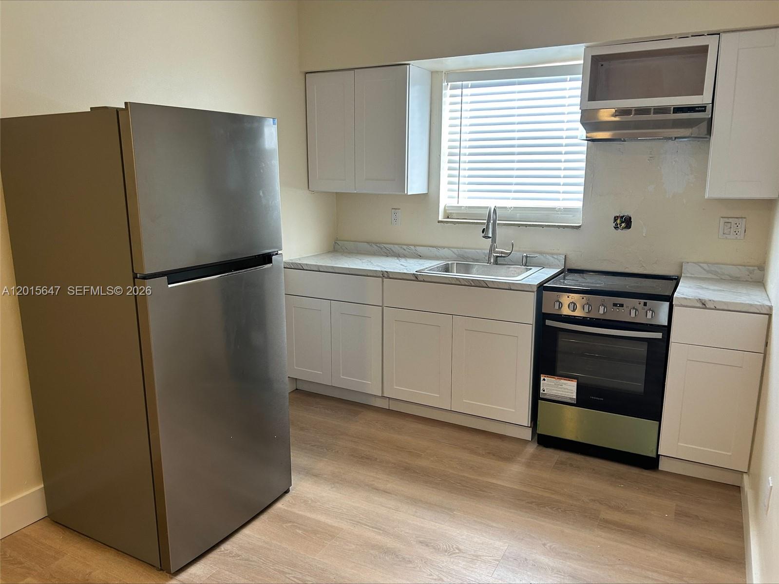THIRD COMM SUB - Residential Lease