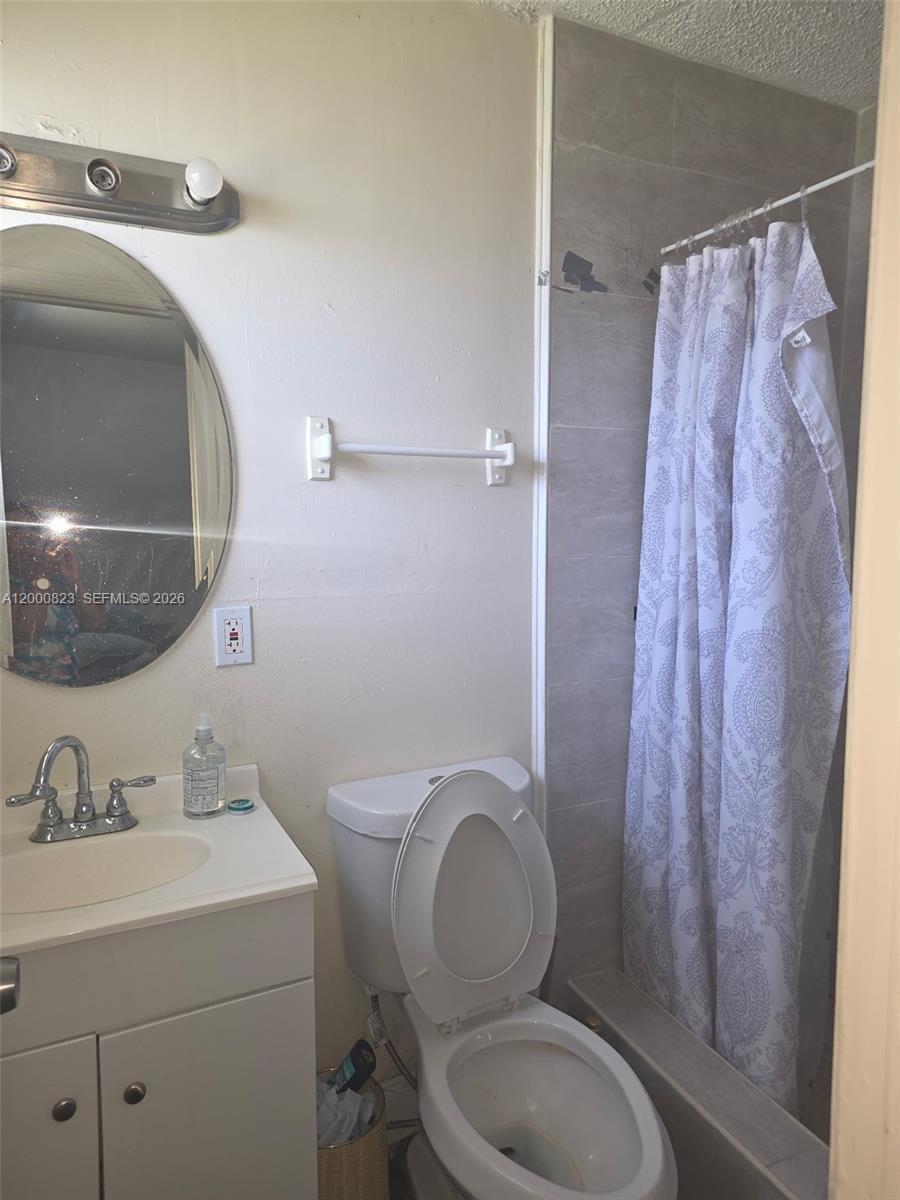 LEE BELL HOMES - Residential