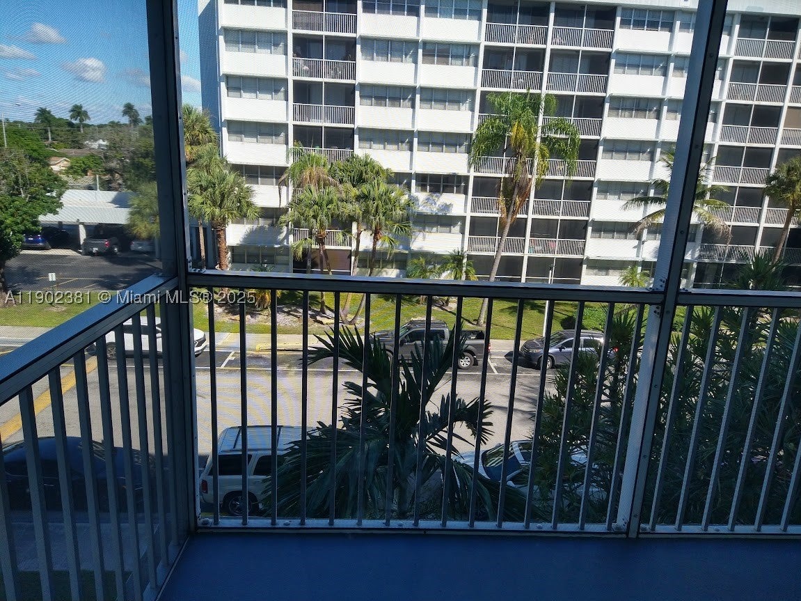 700 NW 214th St