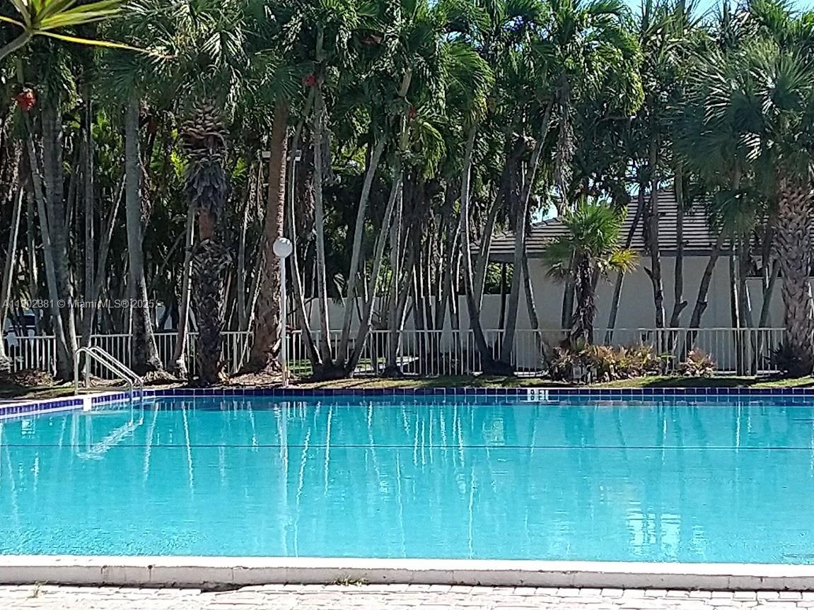 ELLINGTON AT COUNTY LINE - Residential