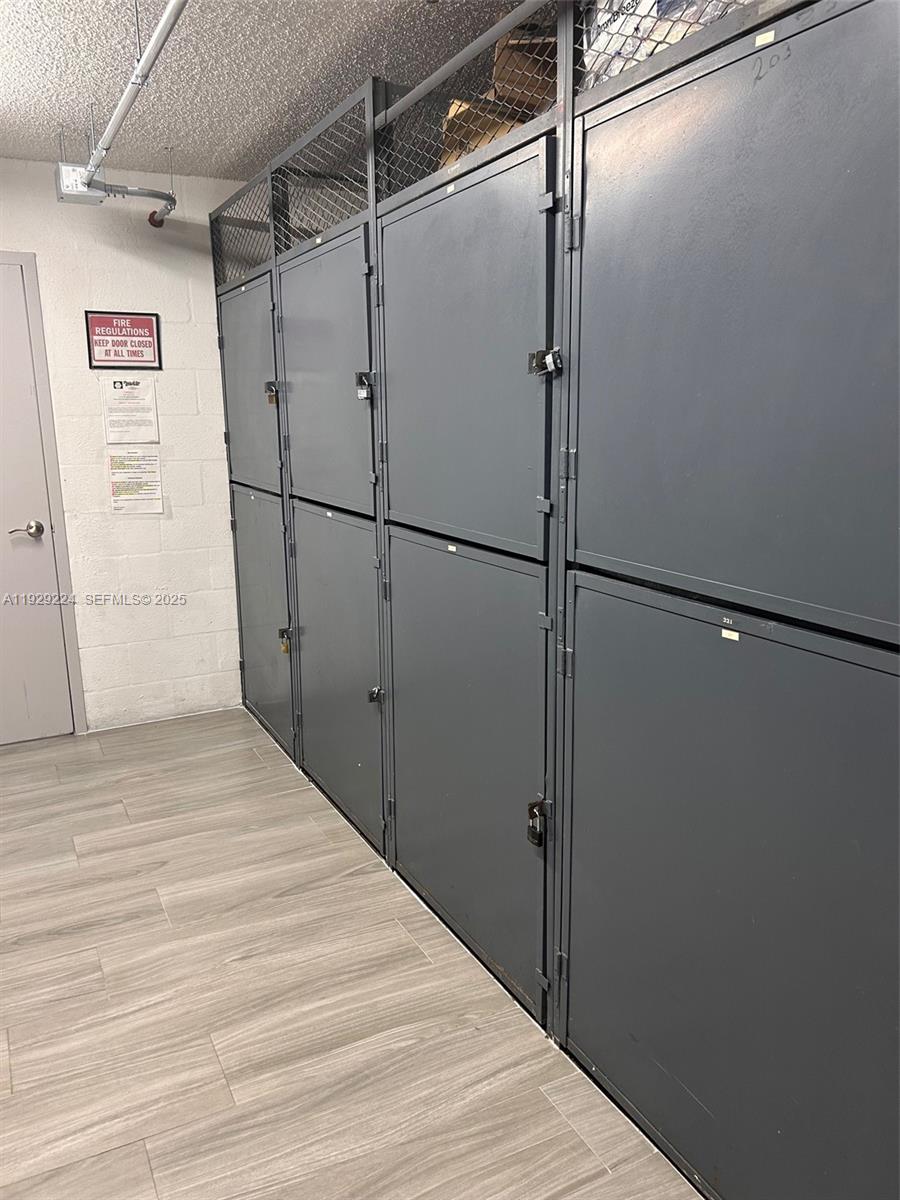 PLAZA OF AMERICAS CONDO P - Residential Lease