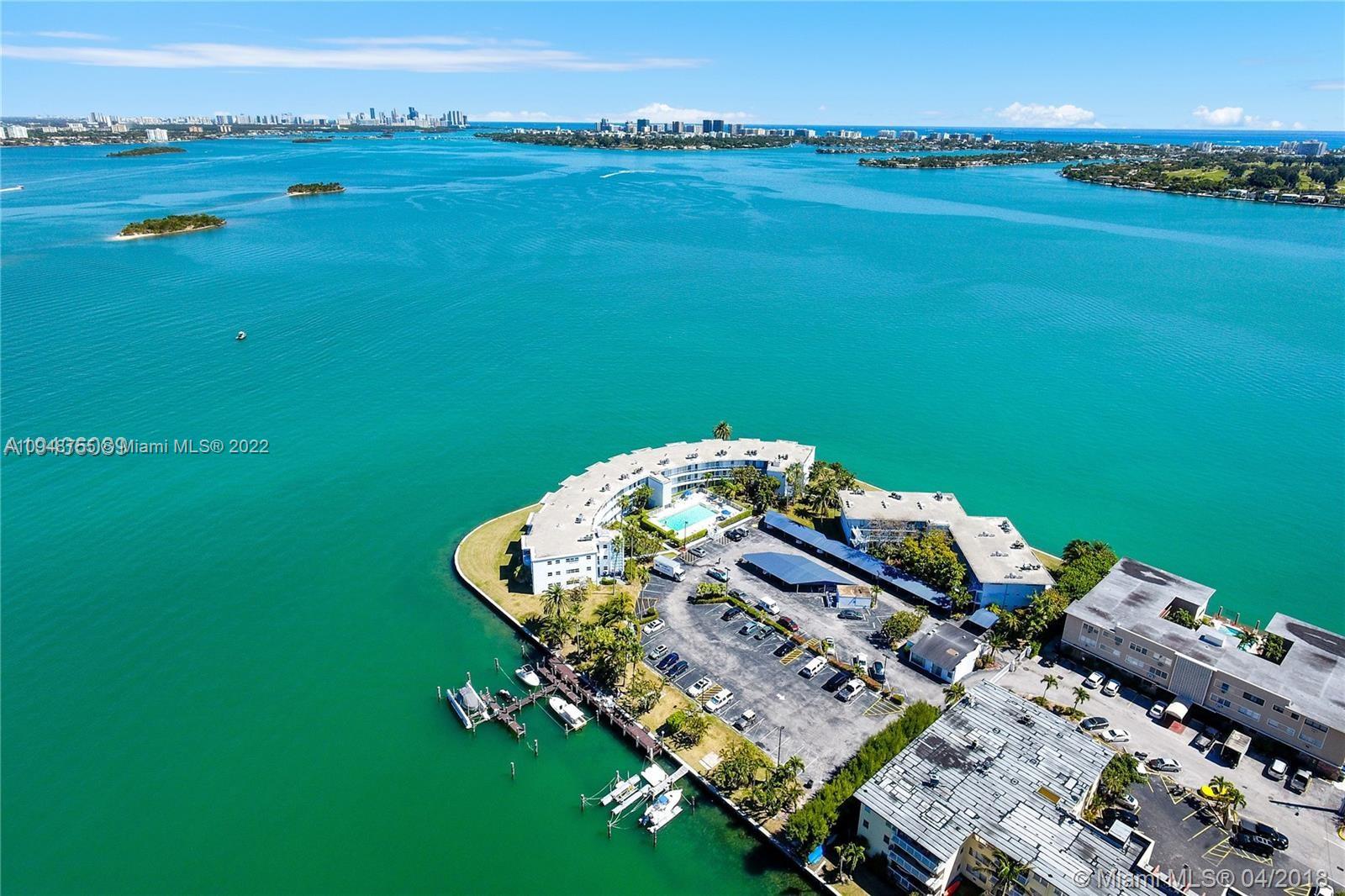 HARBOR ISLAND - Commercial Sale