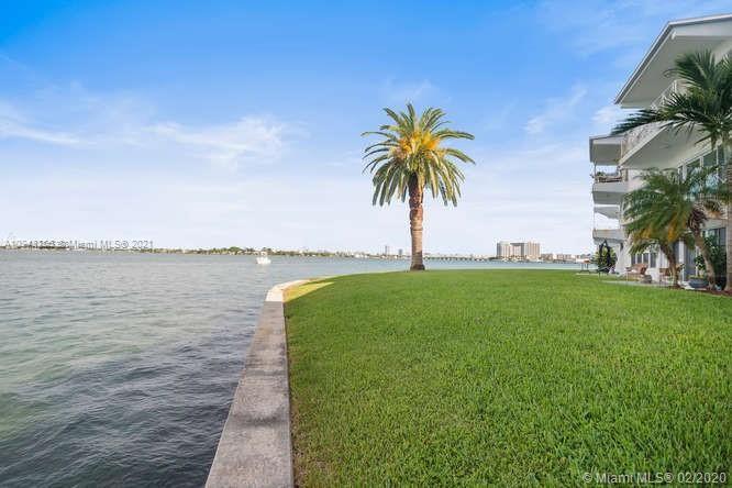 HARBOR ISLAND - Commercial Sale