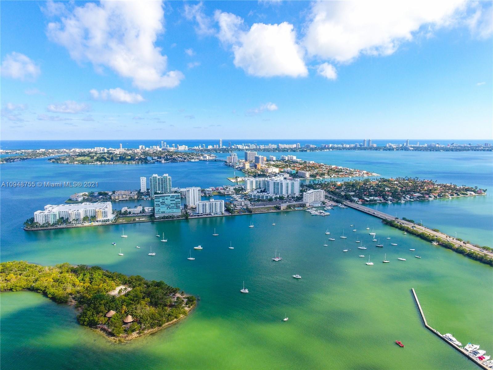 HARBOR ISLAND - Commercial Sale