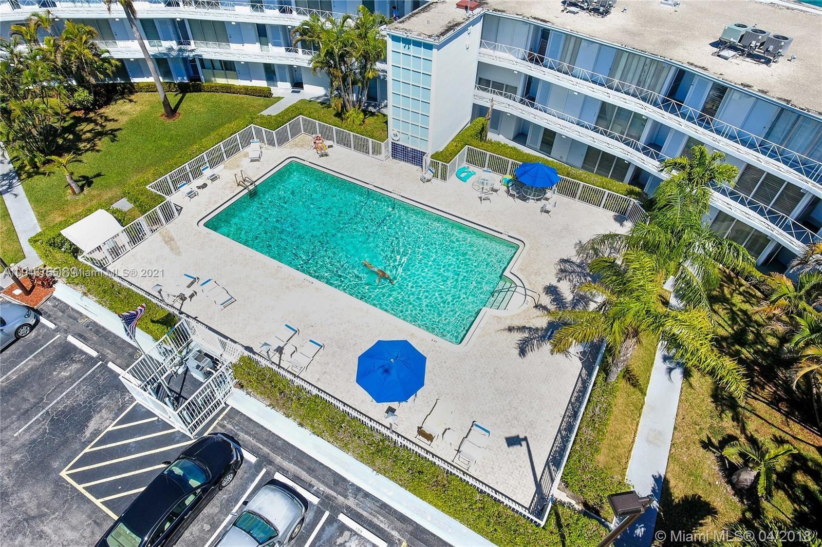 HARBOR ISLAND - Commercial Sale