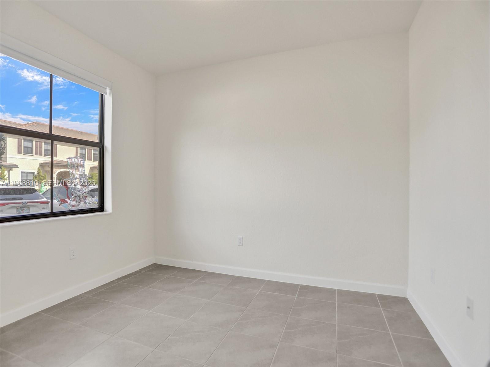 AQUABELLA NORTH - Residential