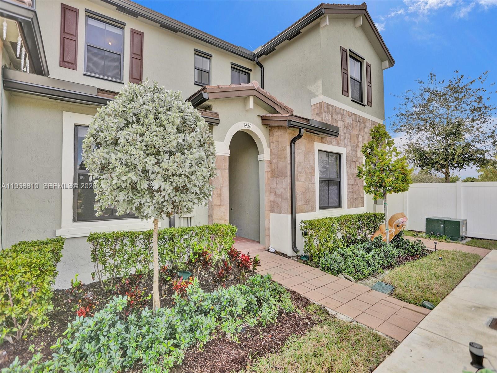 AQUABELLA NORTH - Residential