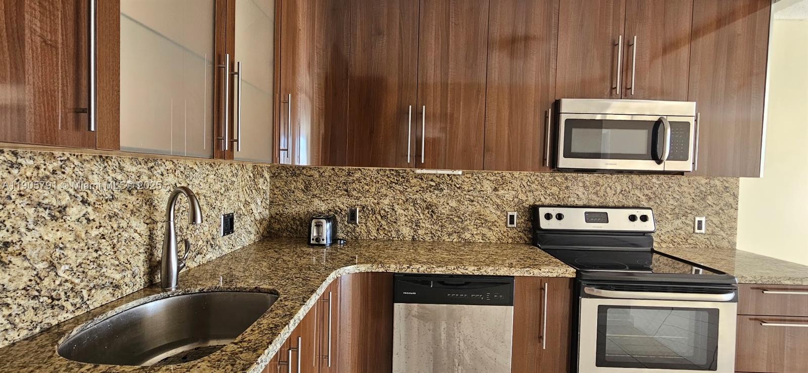 CRESTVIEW TOWERS CONDO - Residential Lease