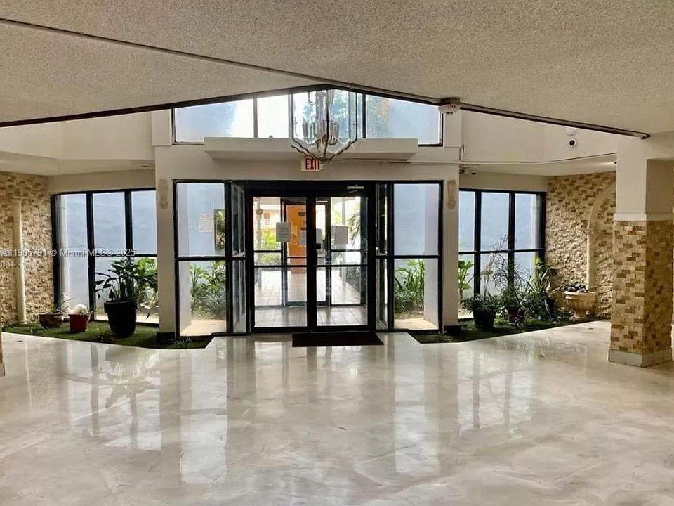 CRESTVIEW TOWERS CONDO - Residential Lease