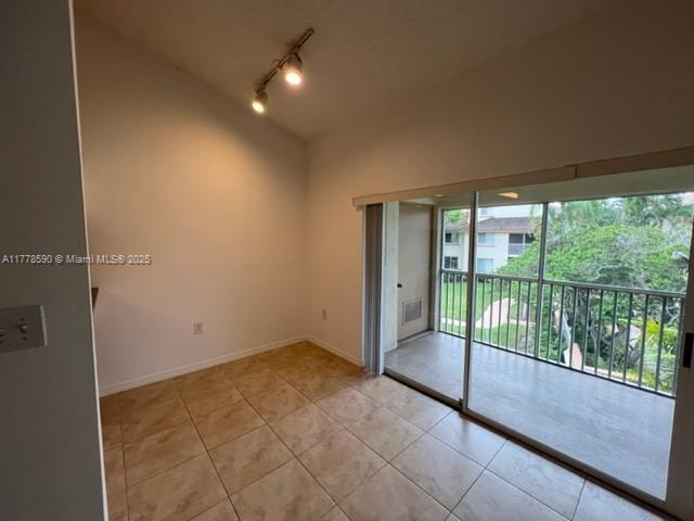 STERLING VILLAGES OF PALM - Residential Lease