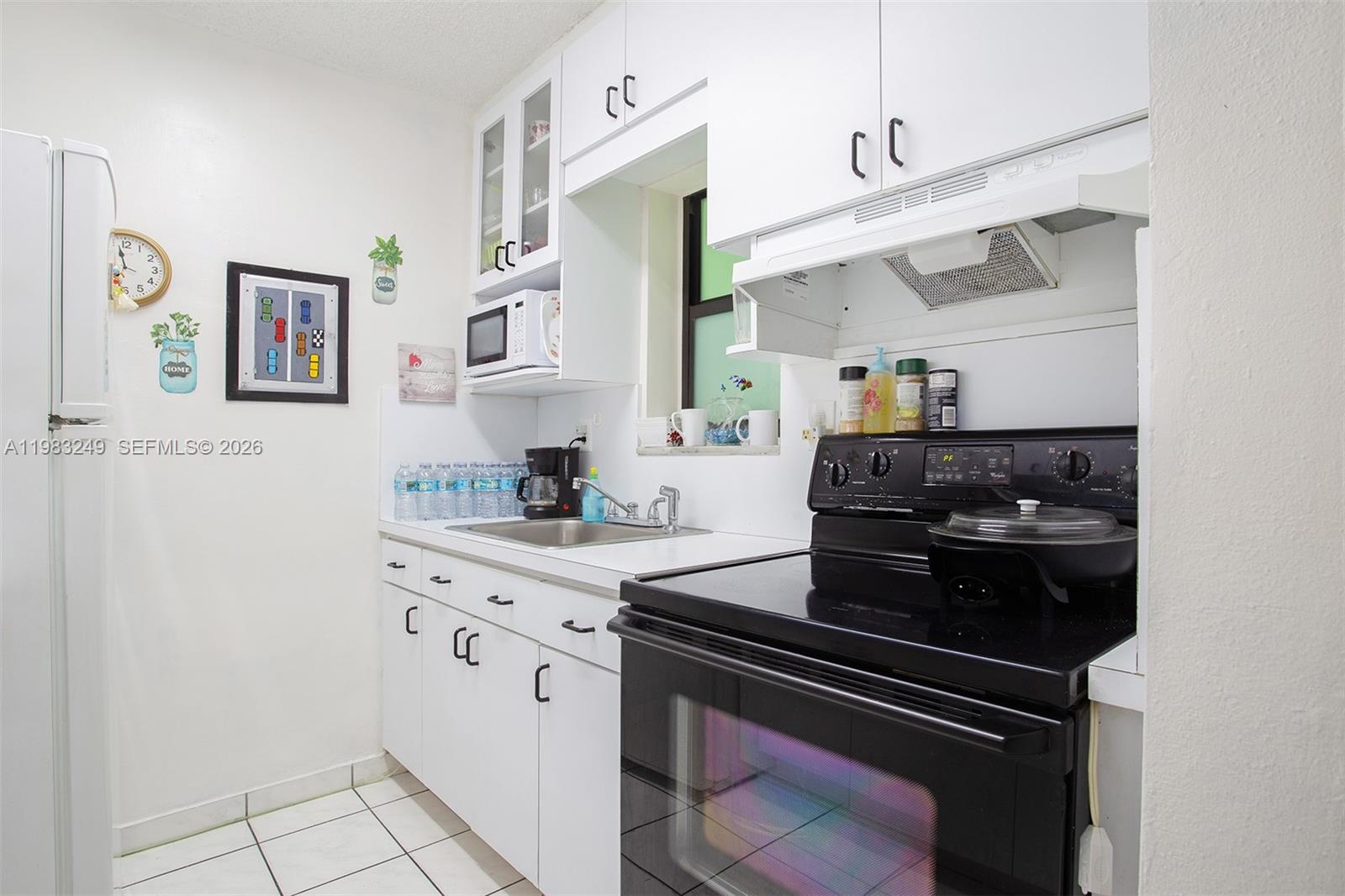 VILLA DEL SOL CONDO - Residential