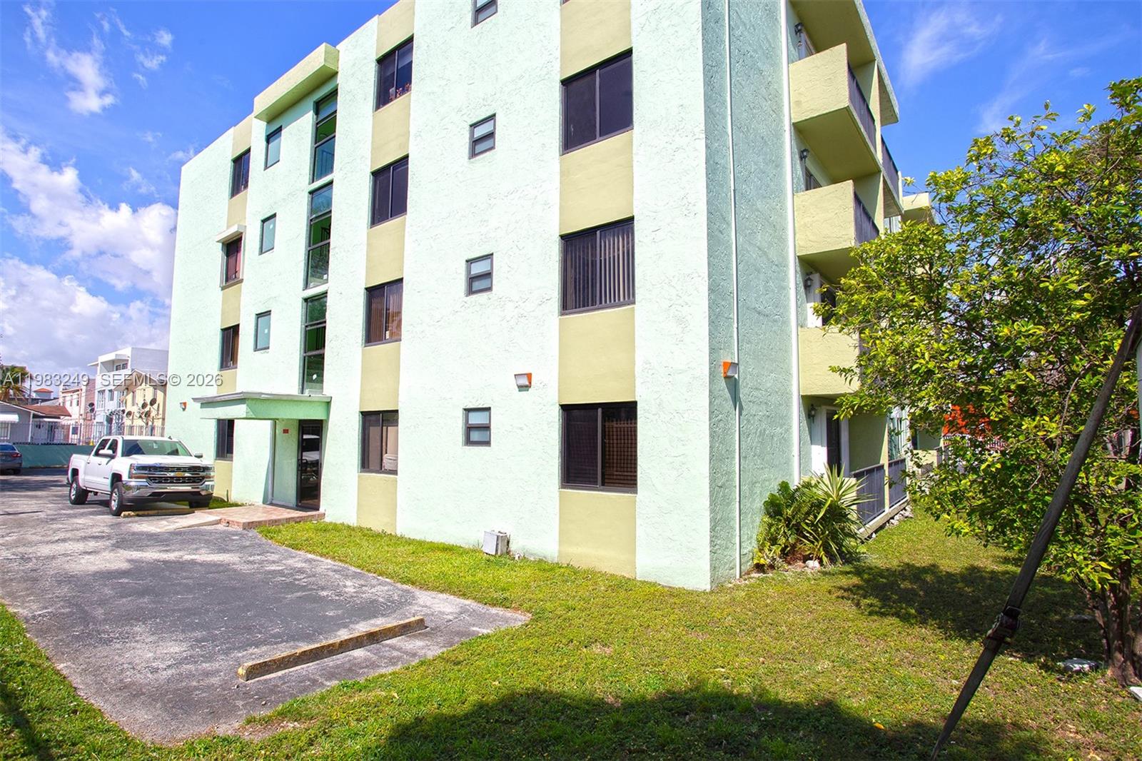 VILLA DEL SOL CONDO - Residential