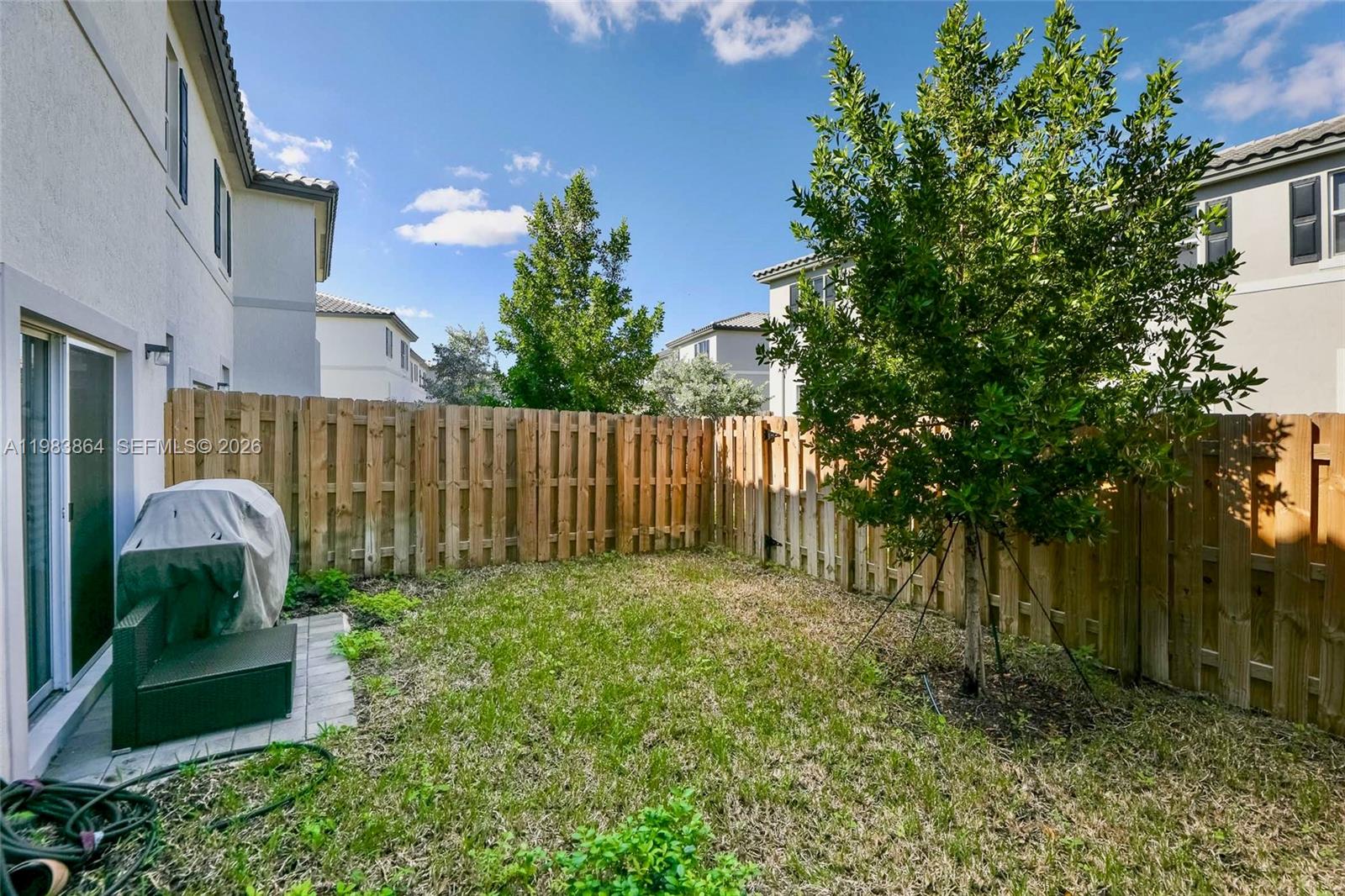 WINDSOR SQUARE - Residential