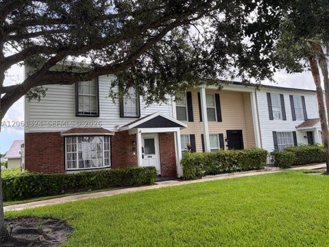 Photo of 11858 E Brier Patch Ct E, Wellington, FL 33414 (MLS # A12061324)