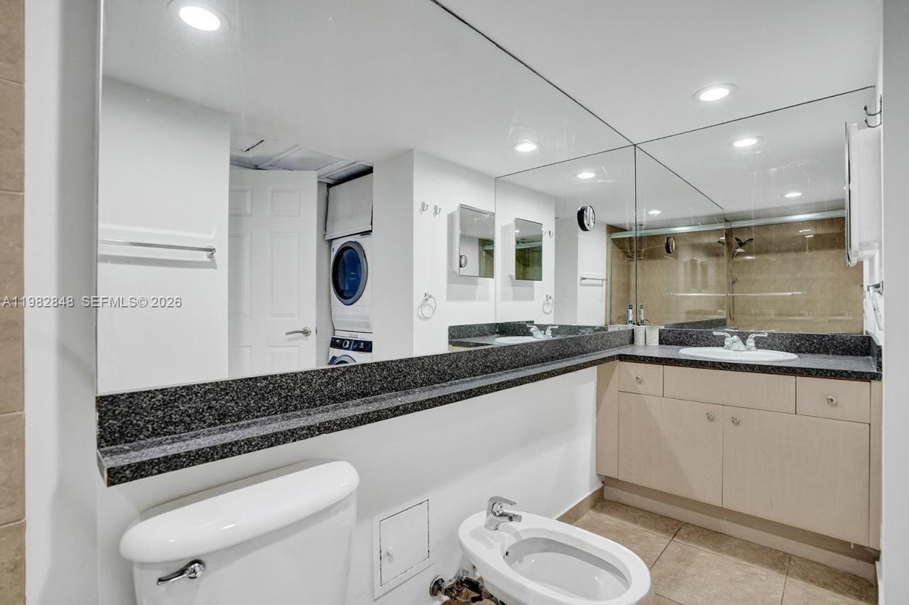 5600 CONDO - Residential Lease