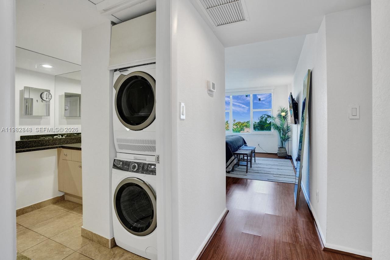 5600 CONDO - Residential Lease