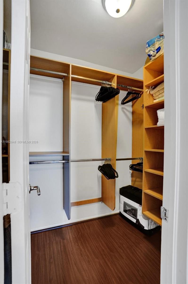 5600 CONDO - Residential Lease