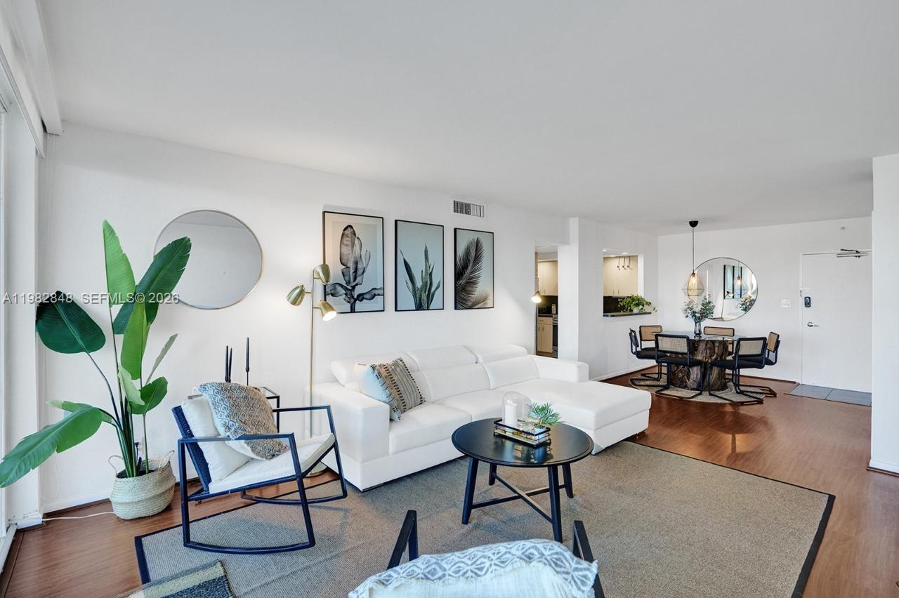 5600 CONDO - Residential Lease