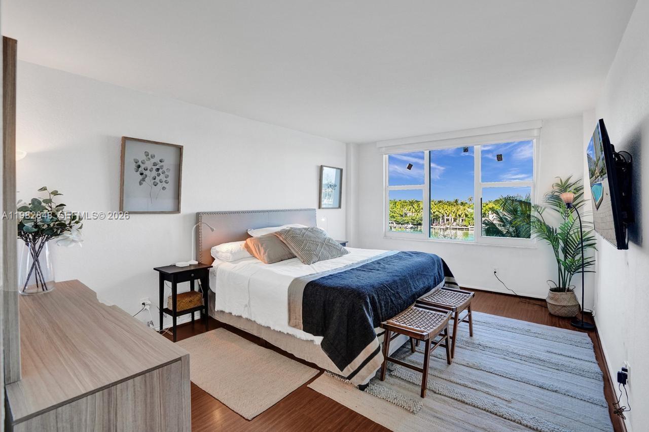 5600 CONDO - Residential Lease