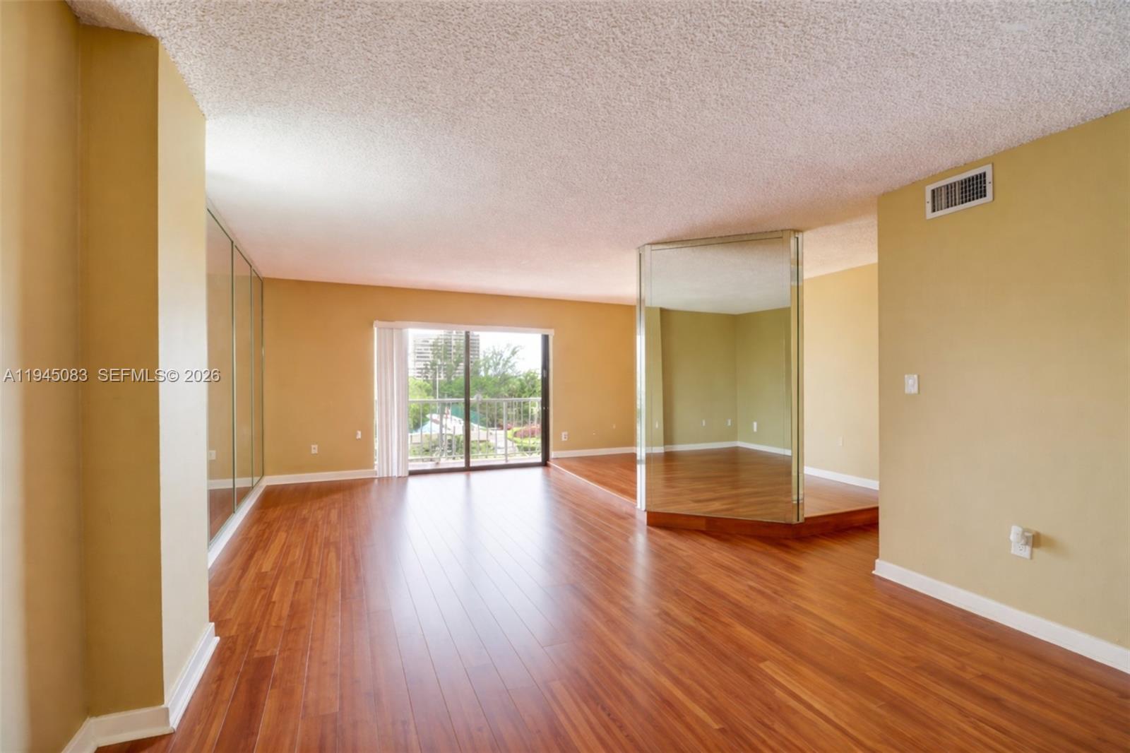 CRICKET CLUBHOUSE CONDO - Residential Lease