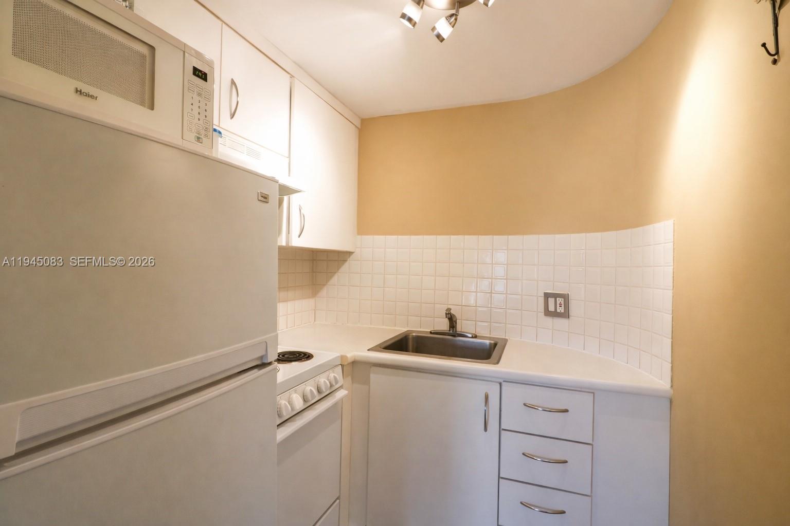 CRICKET CLUBHOUSE CONDO - Residential Lease